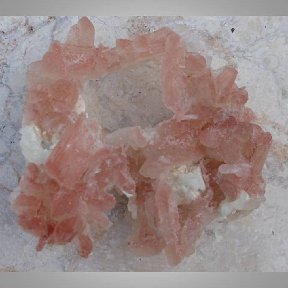 Stilbite Zeolite crystal mineral specimen 03 - Picture 3 of 5